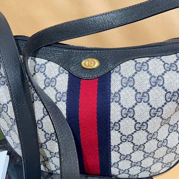 COMING SOON: Vintage Gucci Shoulder Bag Sherry Line In Navy Blue - Picture 2 of 2